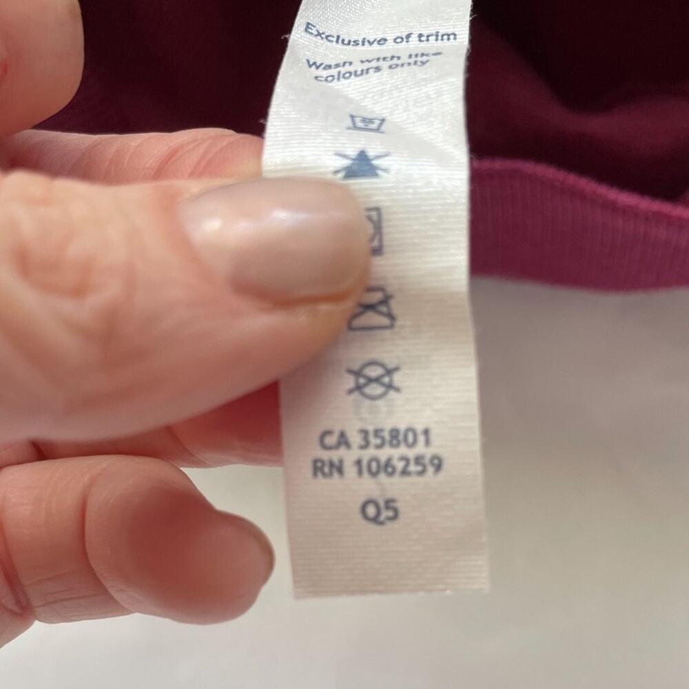 lululemon Capri Workout Pants Sz 2 - Picture 4 of 5